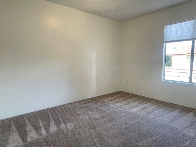 Building Photo - 4504 Tierra Verde St