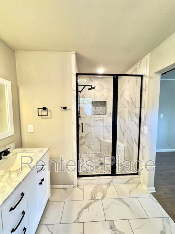 Building Photo - 4051 E 46th Pl