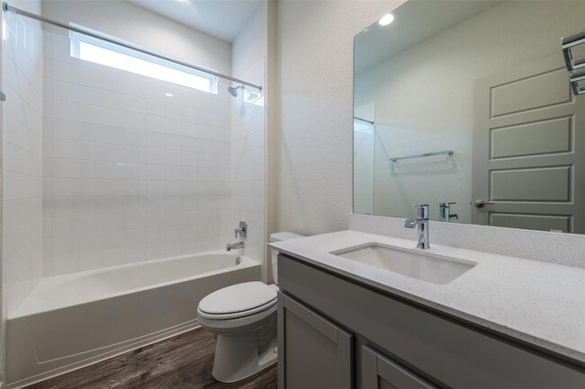 Building Photo - 289 Deserti Rd