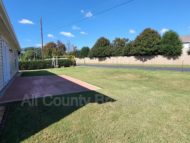 Building Photo - 5 Feldspar Ln