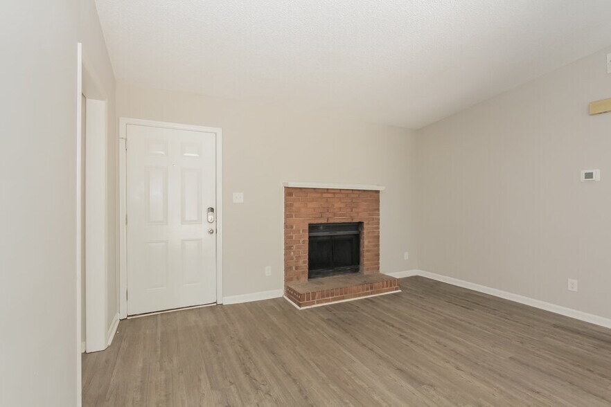 Building Photo - 5128 Glenview Ct