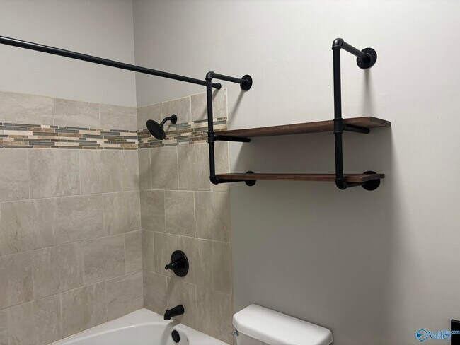Building Photo - 108 Waters Edge Ln