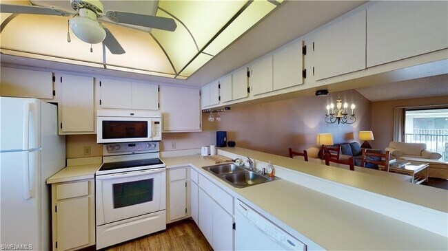 Building Photo - 6300 Sugar Bush Ln
