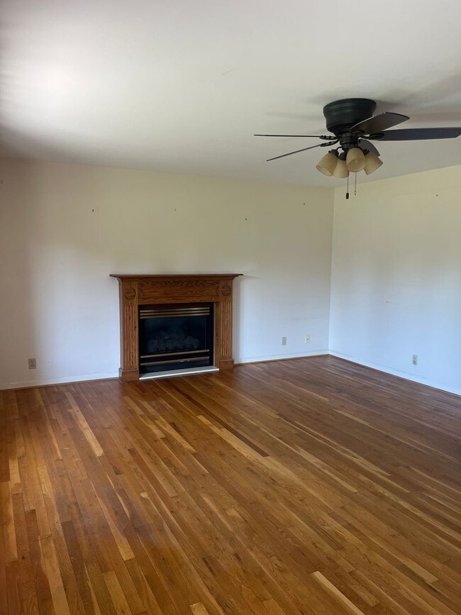Building Photo - Charming Ranch - Coming Soon