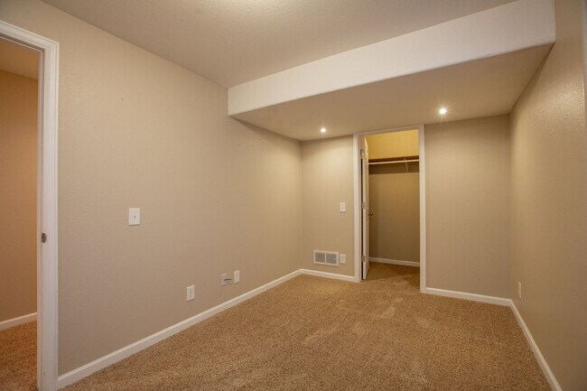 Building Photo - 5 Bedroom Home in Windsor Colorado