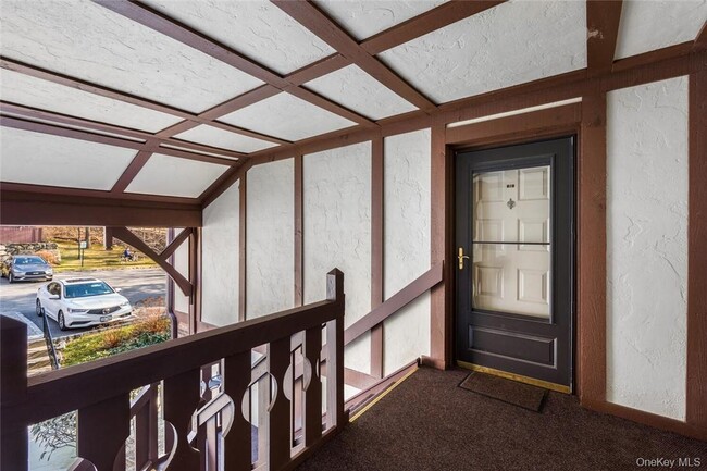 Building Photo - 39 Foxwood Cir