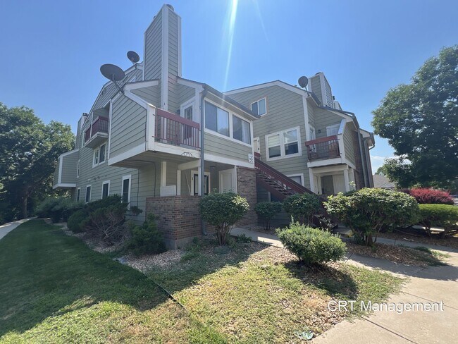 Building Photo - Beautiful 2 Bedroom, 2 Bathroom Condo in S...