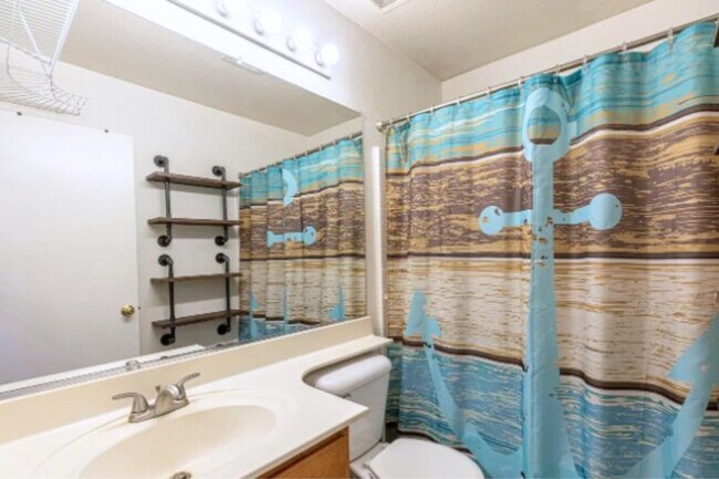 Building Photo - 329 S 161st Ln