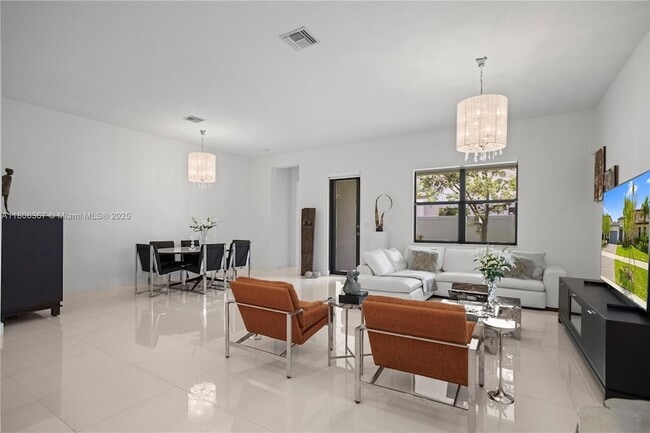 Building Photo - 4407 SW 175th Ave