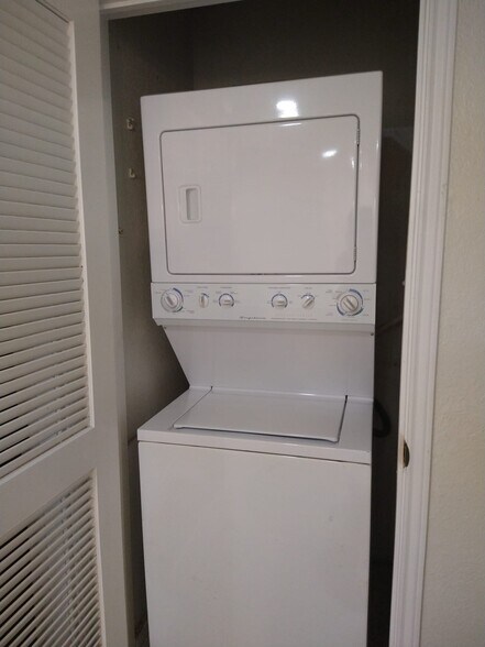 Building Photo - 1109 Calico Ln