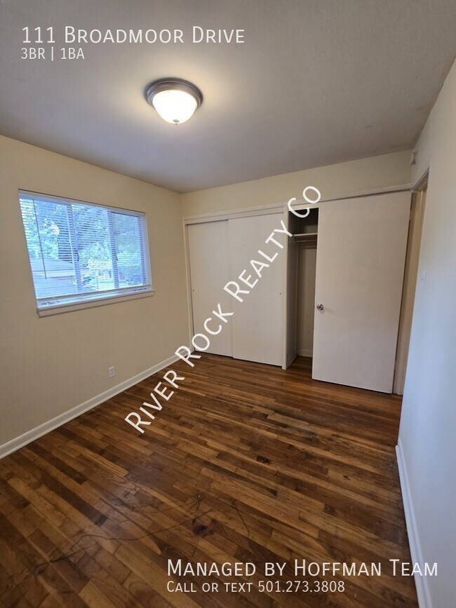 Building Photo - 111 Broadmoor Dr