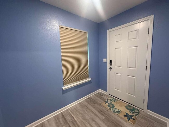 Building Photo - 128 Bluebeech St