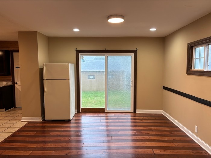 Building Photo - 73 N Oakley Ave