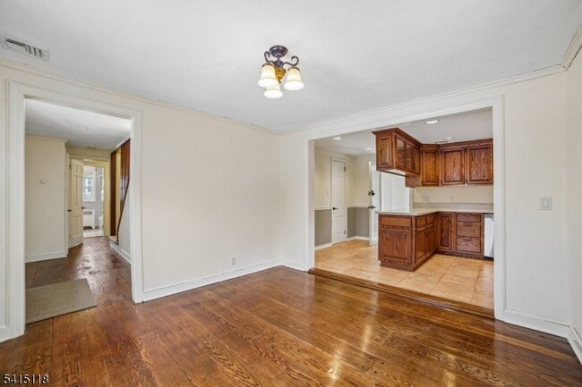 Building Photo - 10 Great Hills Terrace