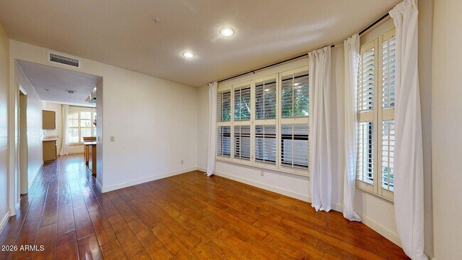 Building Photo - 8100 E Camelback Rd