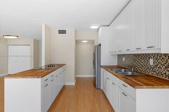 Building Photo - 801 Three Islands Boulevard