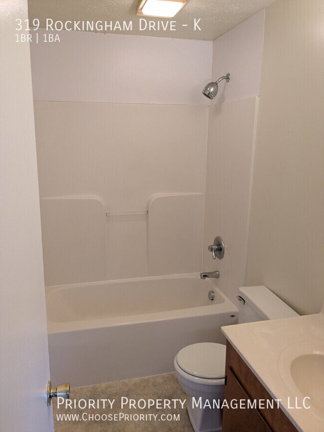 Building Photo - 319 Rockingham Dr