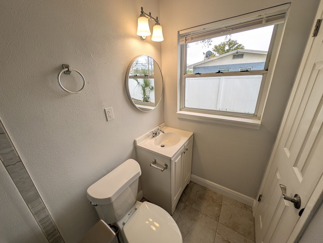 Building Photo - 7173 Darien Way