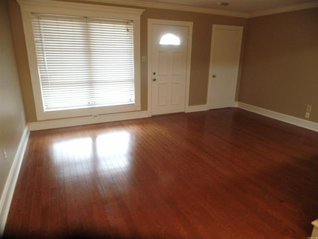 Building Photo - 107 Hillwood Dr