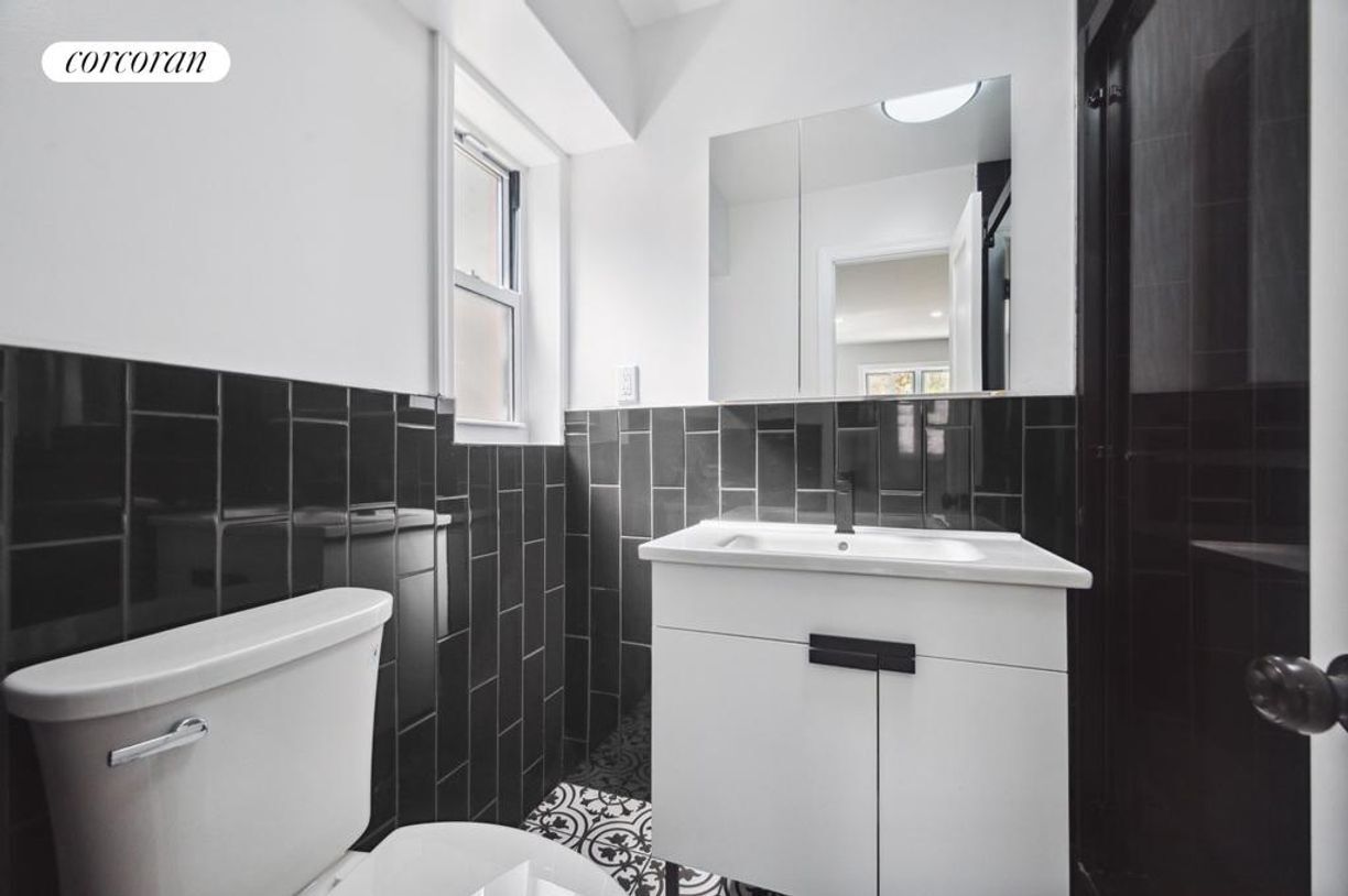 Building Photo - 224 W 252nd St