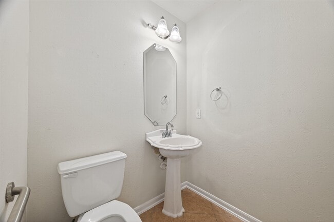 Building Photo - 13310 Larkhill Gardens Ln