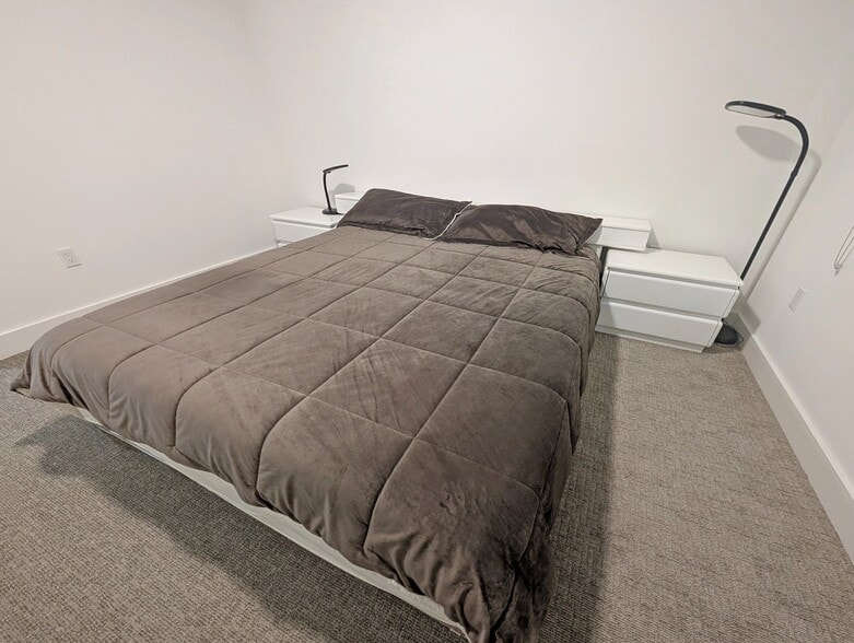 Building Photo - 1330 Federal Ave