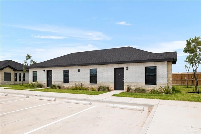 Building Photo - 530 S State Hwy 336