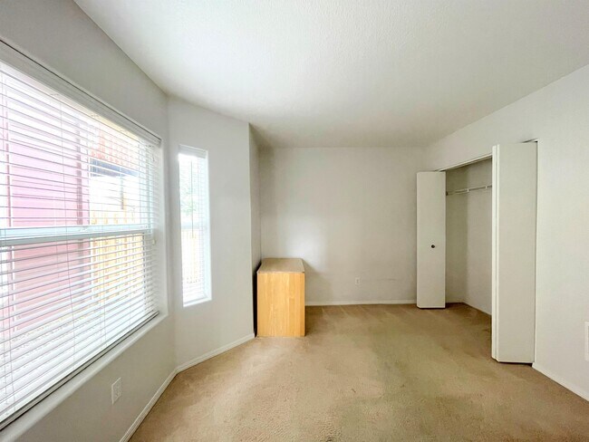 Building Photo - 20695 NW Painted Mountain Dr