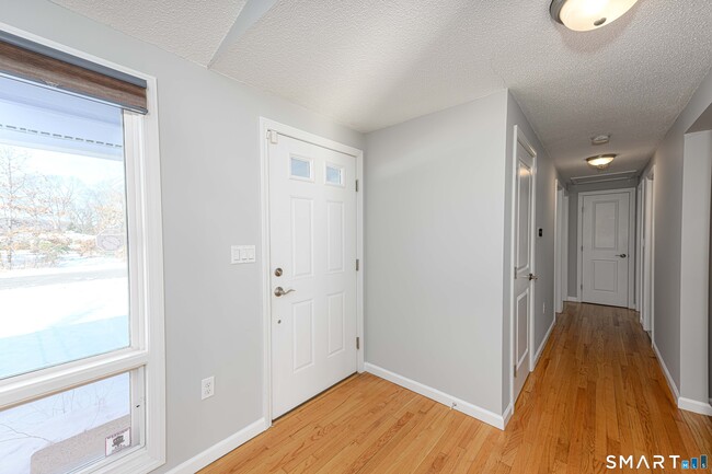 Building Photo - 49 Kimberly Cir