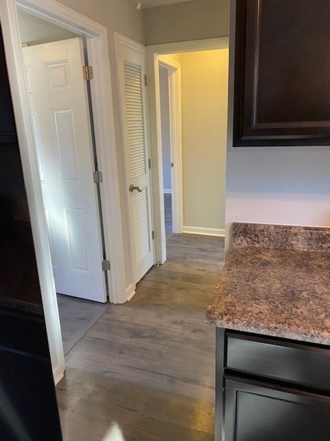 Building Photo - Coming soon! Nice remodeled 2 bedroom dupl...