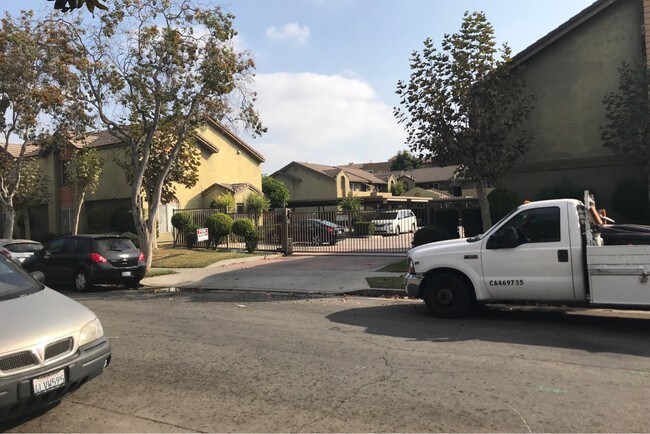 Primary Photo - 14008 McClure Ave