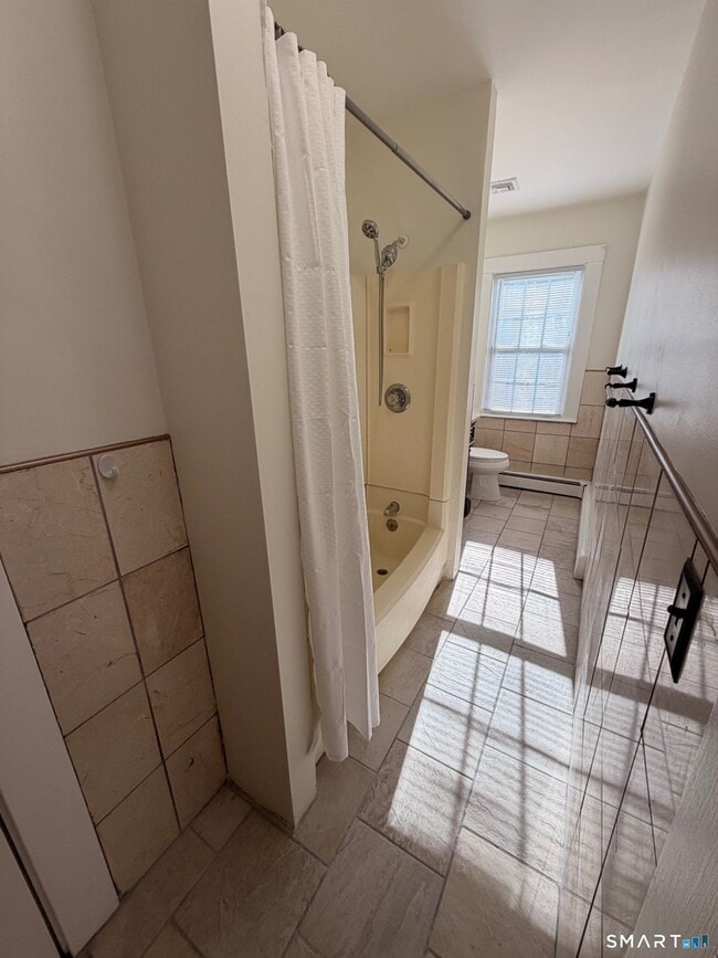 Building Photo - 10 Short St