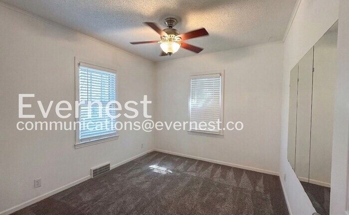 Building Photo - 5513 Reeds Rd