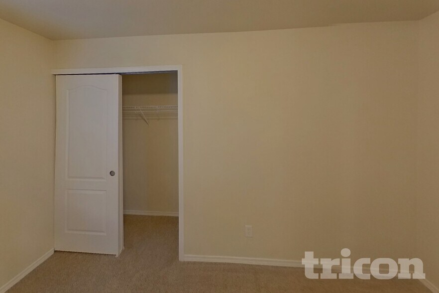 Building Photo - 7147 Silverwind Cir