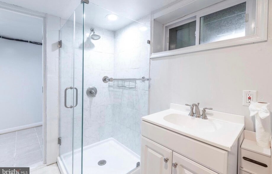 Full Bath Lower Level - 104 Lynhaven Dr