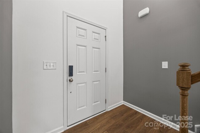 Building Photo - 5775 Soft Shell Dr
