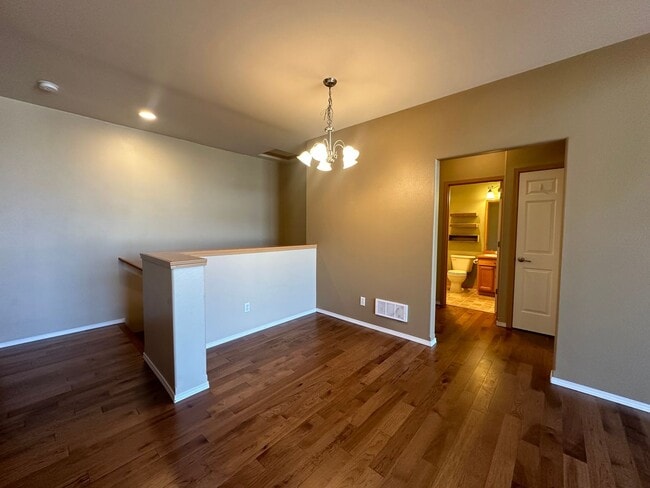 Building Photo - DuPont 2 bedroom 2 bath townhome