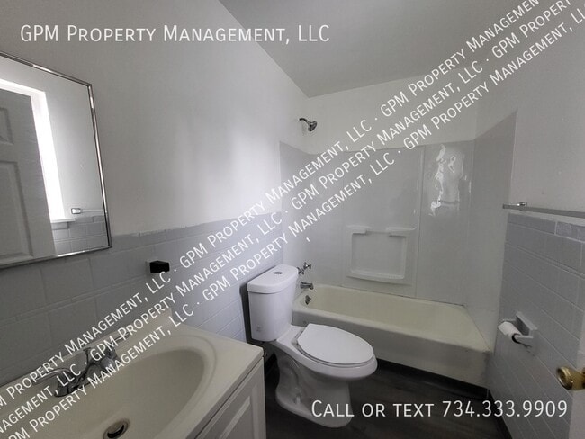 Building Photo - 52 W Pleasant St