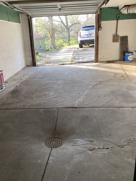 Garage - storage, workroom. Parking for small car - 45 Hartweg Ave