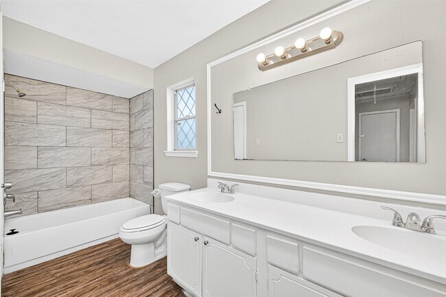 Building Photo - 403 Mistywood Dr