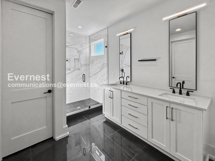 Building Photo - 1011 Garfield St