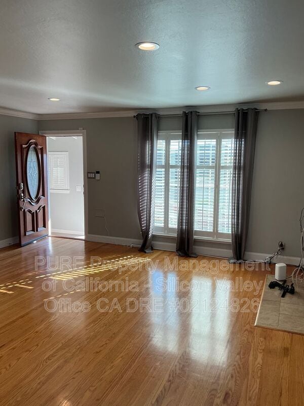 Building Photo - 2607 Erskine Ln