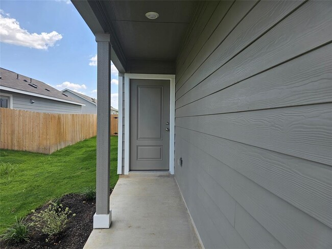 Building Photo - 704 Commander Abbott Dr