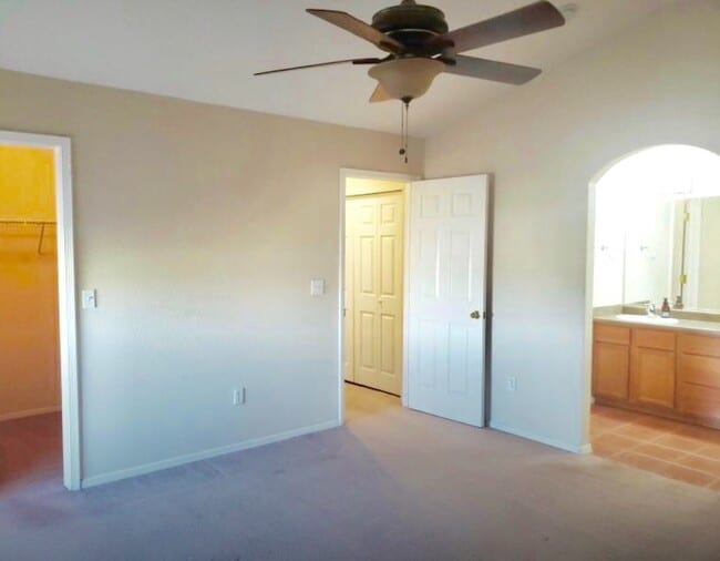 Building Photo - Cute Home in Parkhill Estates