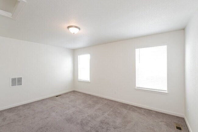 Building Photo - 18572 47th Dr