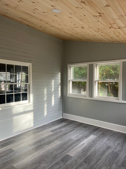 Building Photo - 181 High Rd