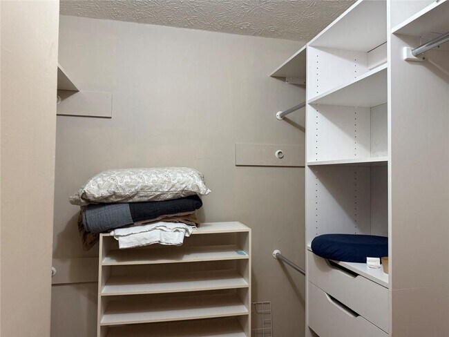 Building Photo - 4396 Alpine Ct