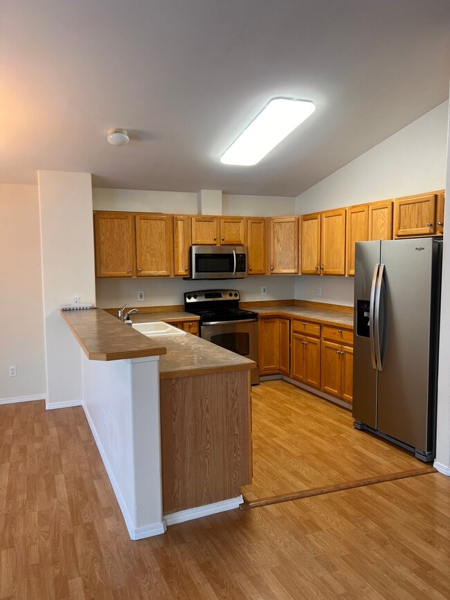 Building Photo - 8443 Moorland St