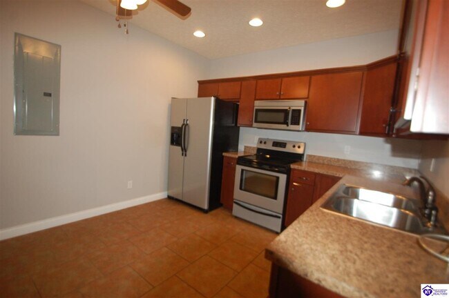 Building Photo - 223 S Rushmore Dr