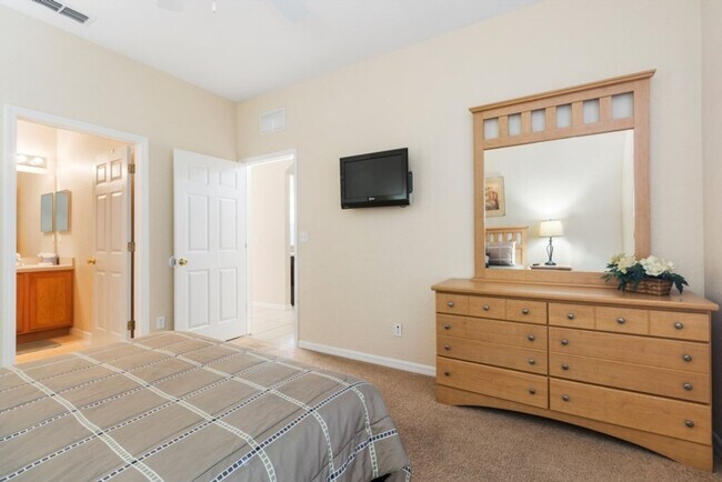 Building Photo - 2705 Roadster Ln